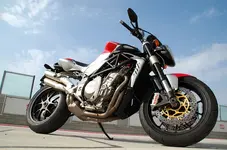 mv-agusta-brutale-1078-rr-test_9.webp mv-agusta-brutale-1078-rr-test_9.webp