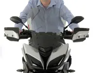 Tracer Front on Wind Deflectors Rider.webp Tracer Front on Wind Deflectors Rider.webp