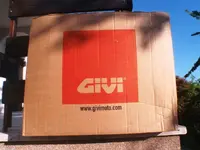 givi-v47-kofer-nosac-sw-motech-yamaha-mt-09-slika-81855152.webp
