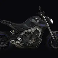 2014-Yamaha-MT-09-EU-Race-Blu-Studio-009.jpg