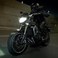 2014-Yamaha-MT-09-EU-Deep-Armor-Action-004.jpg